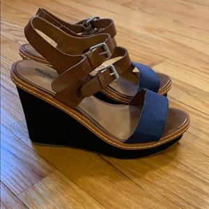 5 for $20! Black and Tan Sandal Wedges